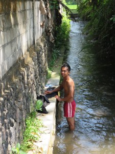 Manually operated washing machine