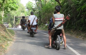 Do you hear the sound of Banjo from the porch?