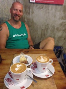 This is what I look like when I now I'm getting good kopi - and Apple crumble pai