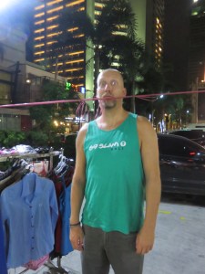 Behead the tall white guy!