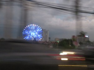 Ferris wheel in the horizon